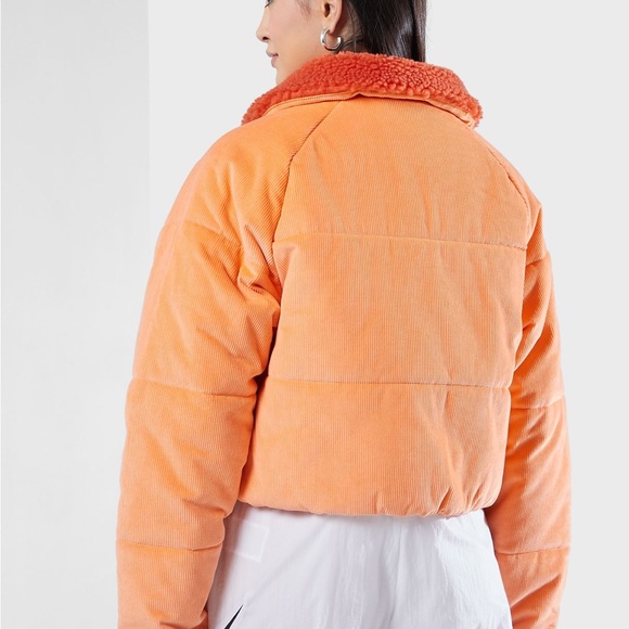 Nike Women’s Air Therma-Fit Winter Puffer Jacket - Picture 4 of 14